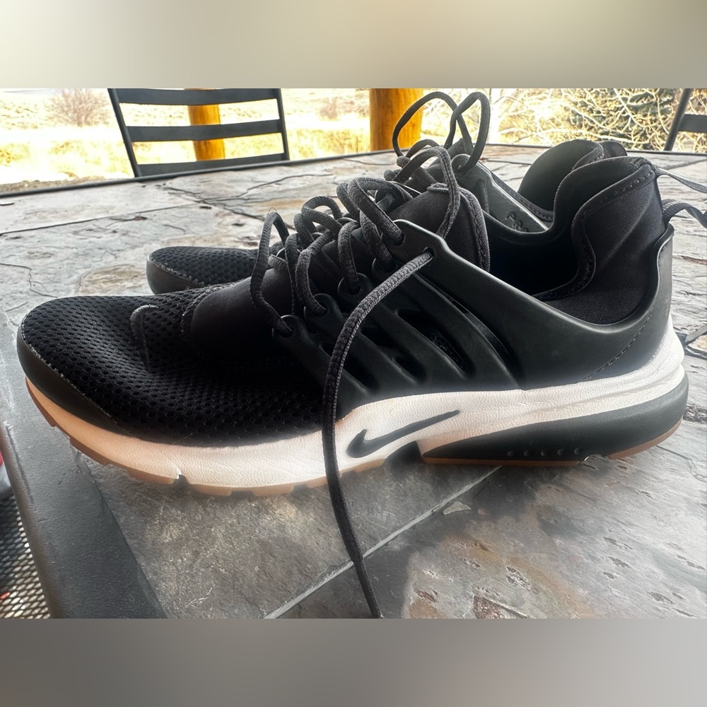 Nike Black and White Sneakers